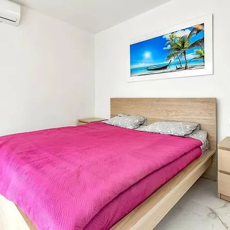 Modern In Parque Royal I, Playa Fanabe Appartement